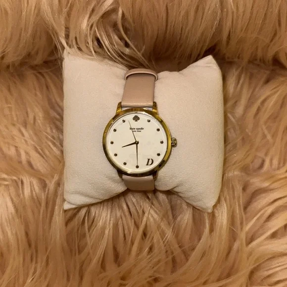 Brand NEW. Never worn. Kate Spade watch. - Picture 5 of 6